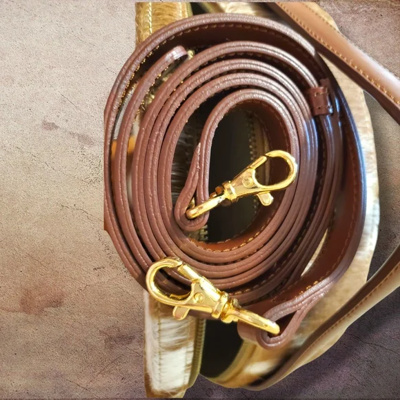 DKNY KOREA SAMPLE Brown & White Plush Hide Texture Canteen Crossbody One Off Bag - Picture 10 of 17